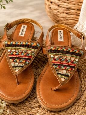 Not Rated Boho Embroidered Thong Sandals | Size 7.5 | Festival / Summe